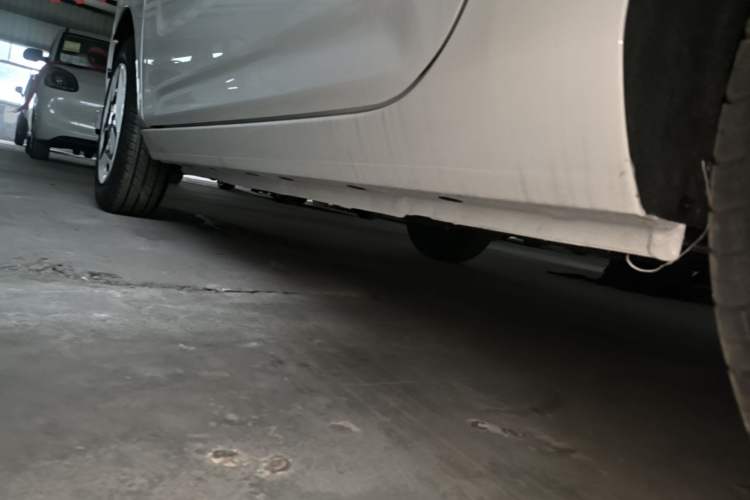Used Geely Galaxy Panda 2025 210 km – Yuanqi Bear Left Side Sill