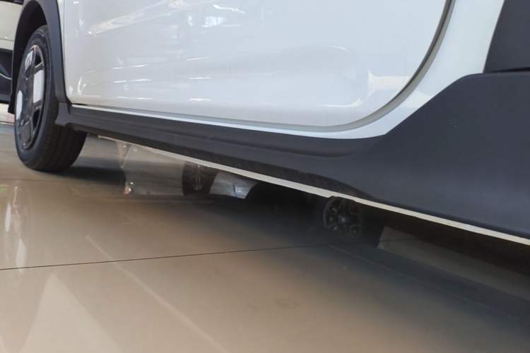 Used Geely Galaxy Panda 2025 210km Panda Kart Left Side Sill