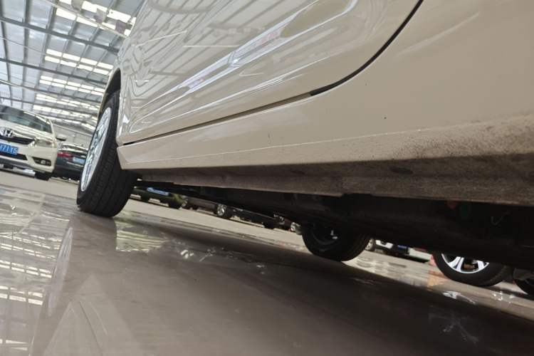 Used Geely Galaxy Panda 2025 210 km – Yuanqi Bear Left Side Sill