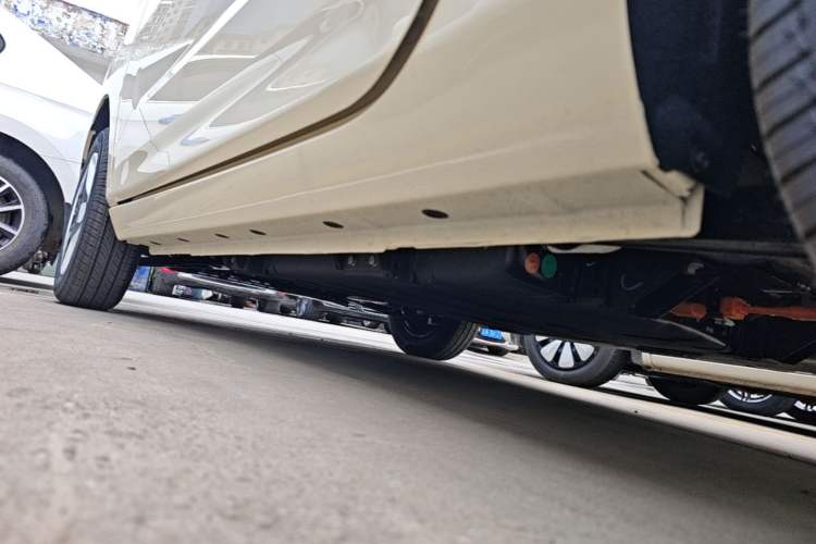 Used Geely Galaxy Panda 2025 210 km – Yuanqi Bear Left Side Sill