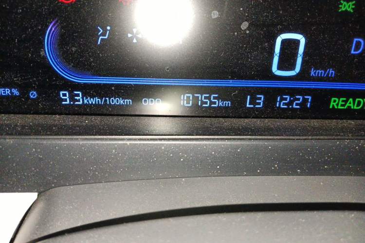 Used Geely Galaxy Panda 2025 210km Panda Kart Odometer Close Up