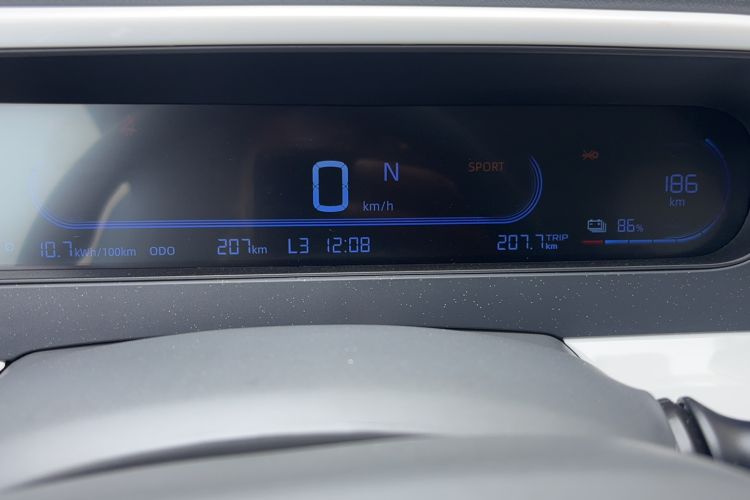 Used Geely Galaxy Panda 2025 210km Panda Rider Odometer Close Up
