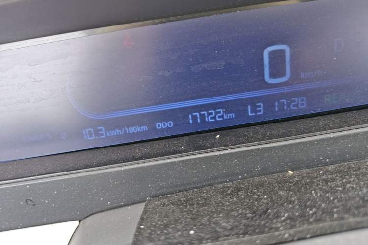 Used Geely Galaxy Panda 2025 210km Panda Kart Odometer Close Up