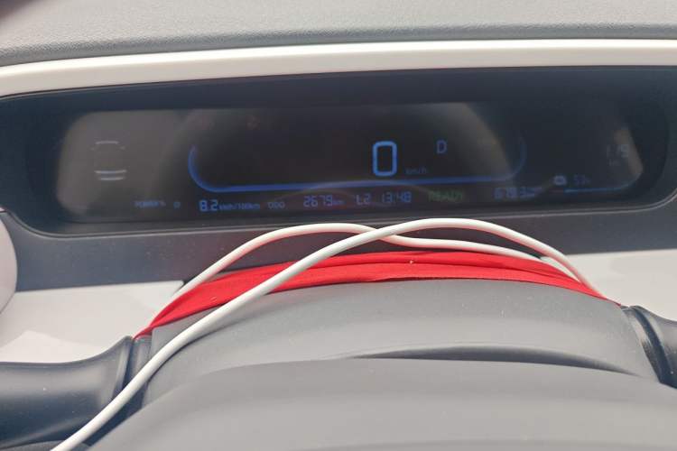 Used Geely Galaxy Panda 2025 210km Panda Kart Odometer Close Up