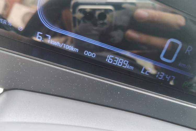 Used Geely Galaxy Panda 2025 210km Panda Rider Odometer Close Up