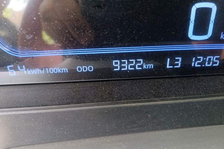 Used Geely Galaxy Panda 2025 210 km – Yuanqi Bear Odometer Close Up