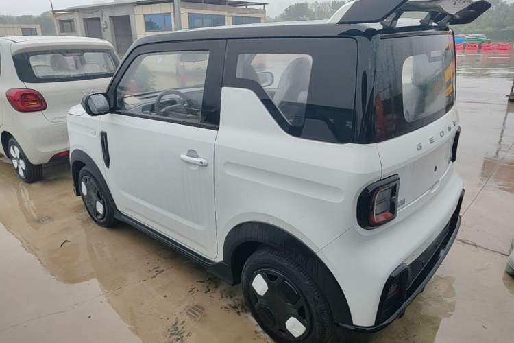 Used Geely Galaxy Panda 2025 210km Panda Kart Rear Left 45 Deg