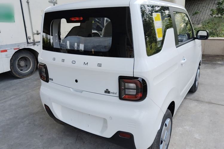 Used Geely Galaxy Panda 2025 210 km – Yuanqi Bear Rear Right 45 Deg