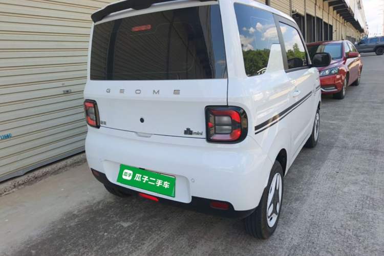 Used Geely Galaxy Panda 2025 210 km – Yuanqi Bear Rear Right 45 Deg
