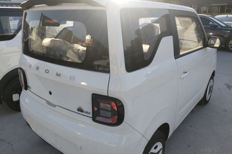 Used Geely Galaxy Panda 2025 210 km – Yuanqi Bear Rear Right 45 Deg