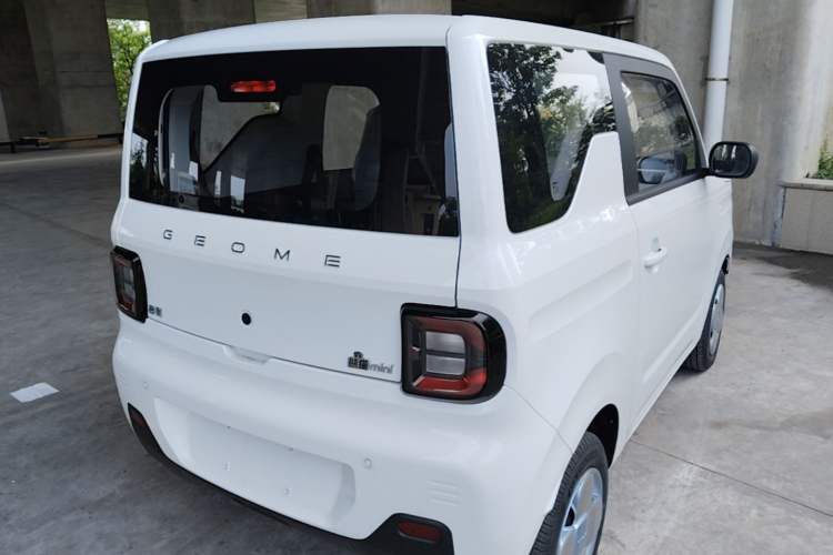Used Geely Galaxy Panda 2025 210 km – Yuanqi Bear Rear Right 45 Deg
