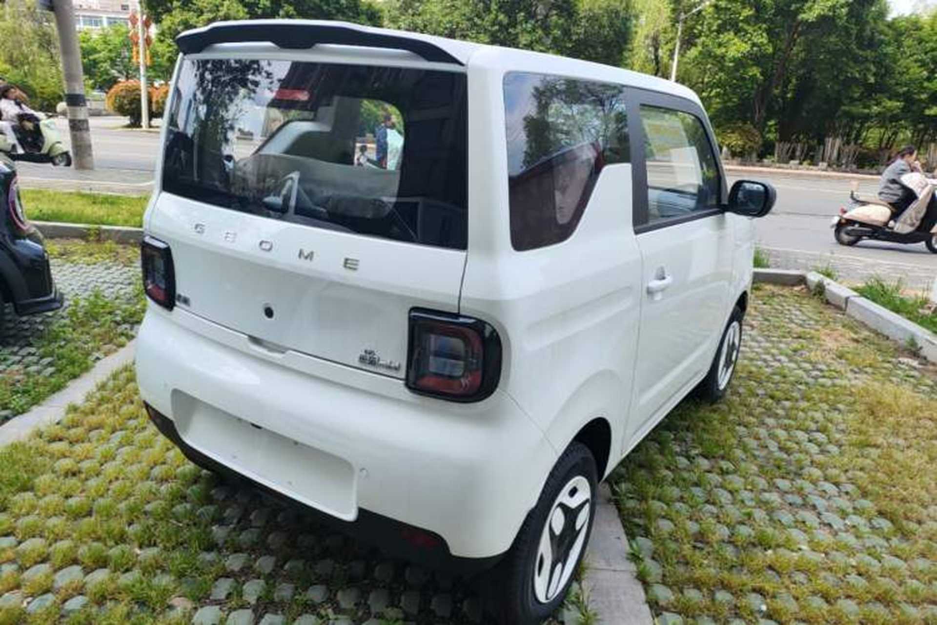 Used Geely Galaxy Panda 2025 210 km – Yuanqi Bear Rear Right 45 Deg
