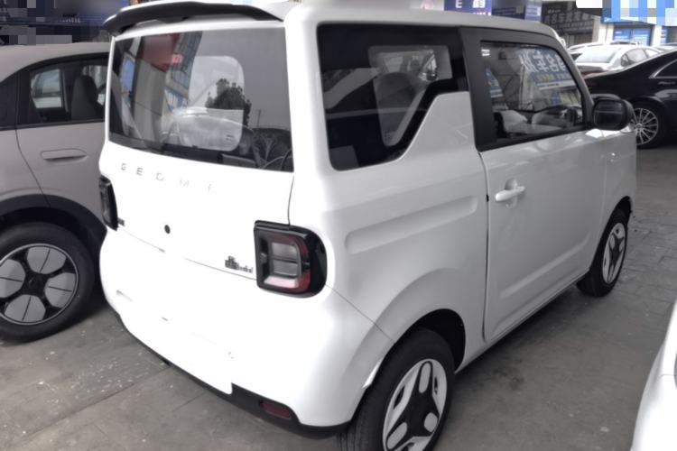 Used Geely Galaxy Panda 2025 210 km – Yuanqi Bear Rear Right 45 Deg