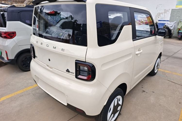 Used Geely Galaxy Panda 2025 210 km – Yuanqi Bear Rear Right 45 Deg