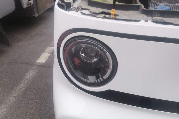 Used Geely Galaxy Panda 2025 210km Panda Kart Right Front Headlight
