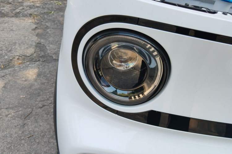 Used Geely Galaxy Panda 2025 210km Panda Kart Right Front Headlight