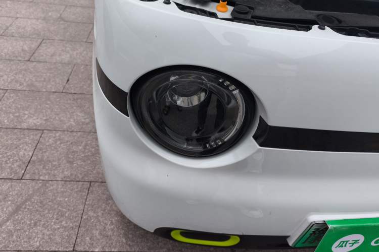 Used Geely Galaxy Panda 2025 210 km – Yuanqi Bear Right Front Headlight