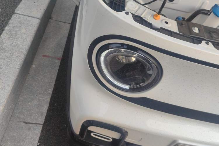 Used Geely Galaxy Panda 2025 210km Panda Kart Right Front Headlight