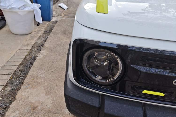Used Geely Galaxy Panda 2025 210km Panda Rider Right Front Headlight
