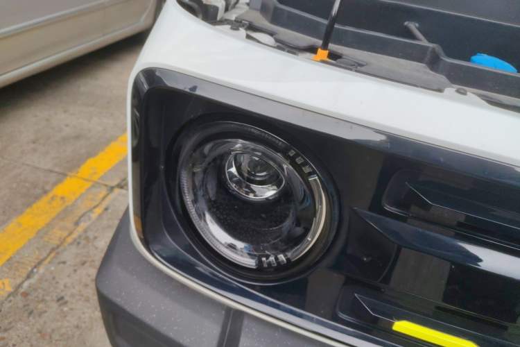 Used Geely Galaxy Panda 2025 210km Panda Rider Right Front Headlight