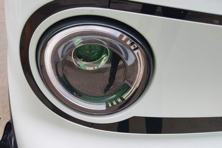 Used Geely Galaxy Panda 2025 210km Panda Kart Right Front Headlight