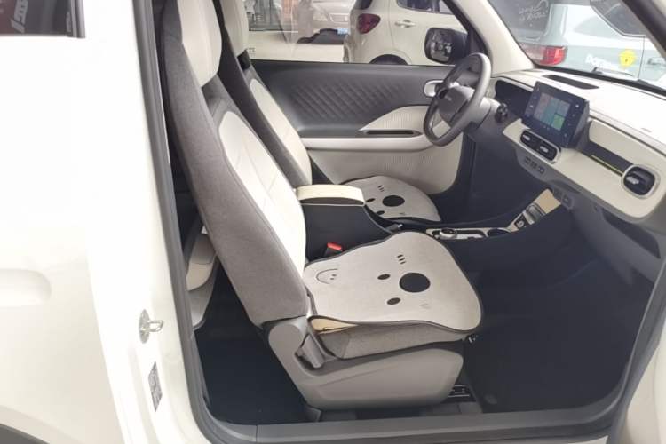 Used Geely Galaxy Panda 2025 210km Panda Kart Right Front Seat
