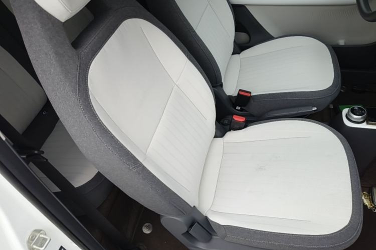 Used Geely Galaxy Panda 2025 210 km – Yuanqi Bear Right Front Seat
