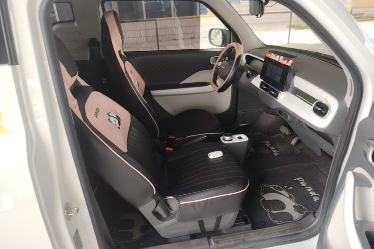 Used Geely Galaxy Panda 2025 210 km – Yuanqi Bear Right Front Seat
