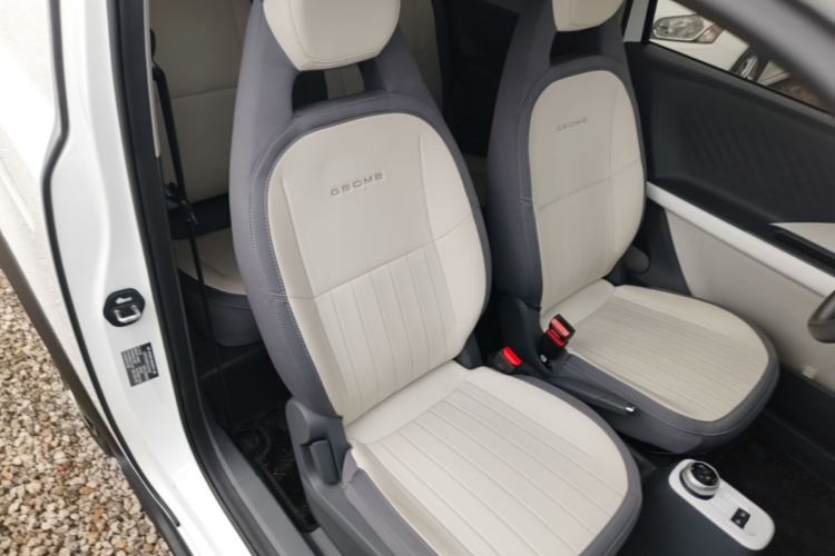 Used Geely Galaxy Panda 2025 210km Panda Kart Right Front Seat