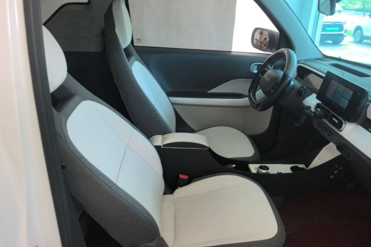 Used Geely Galaxy Panda 2025 210 km – Yuanqi Bear Right Front Seat