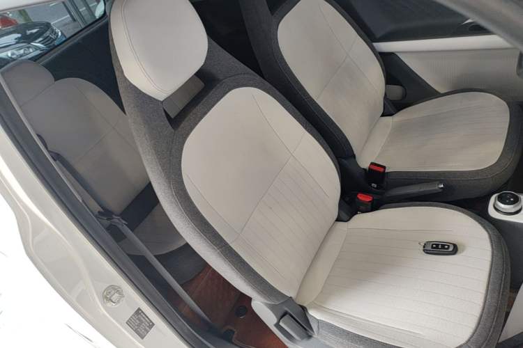 Used Geely Galaxy Panda 2025 210 km – Yuanqi Bear Right Front Seat