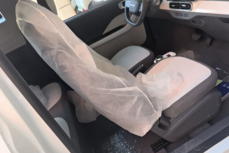 Used Geely Galaxy Panda 2025 210 km – Yuanqi Bear Right Front Seat
