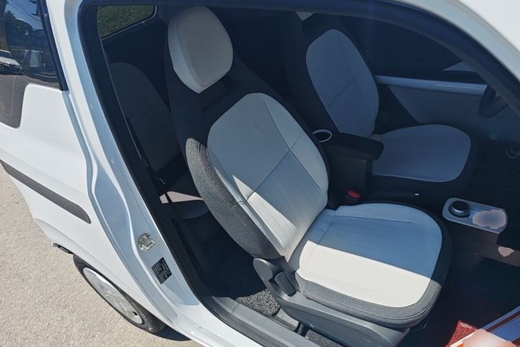 Used Geely Galaxy Panda 2025 210 km – Yuanqi Bear Right Front Seat
