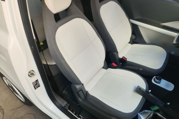 Used Geely Galaxy Panda 2025 210 km – Yuanqi Bear Right Front Seat