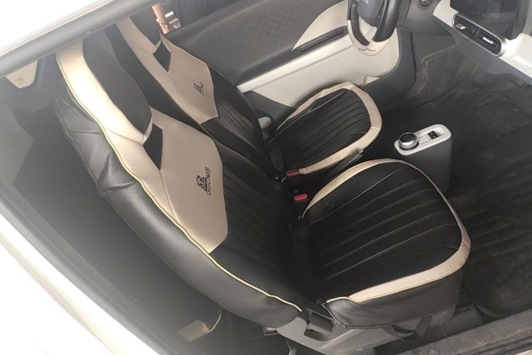 Used Geely Galaxy Panda 2025 210 km – Yuanqi Bear Right Front Seat