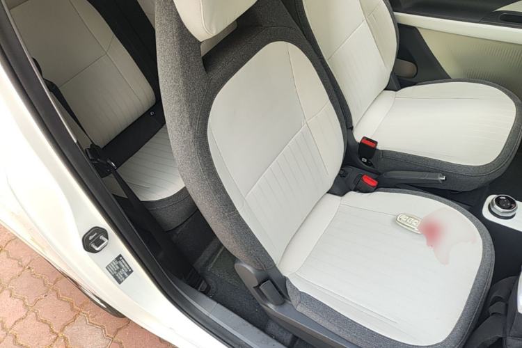 Used Geely Galaxy Panda 2025 210 km – Yuanqi Bear Right Front Seat