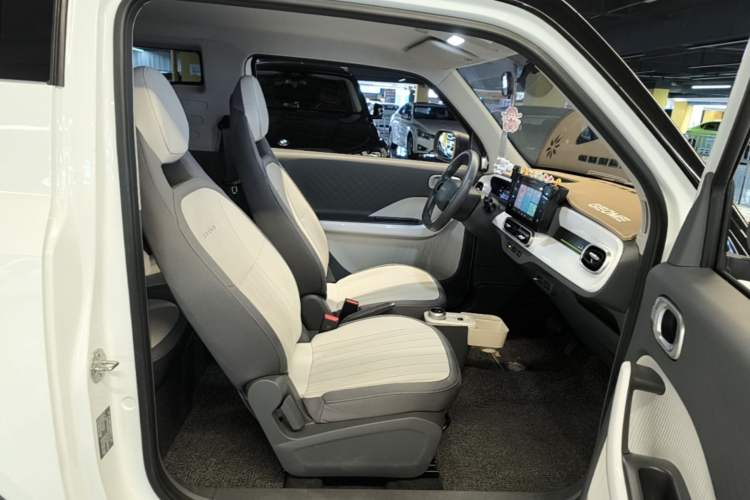 Used Geely Galaxy Panda 2025 210km Panda Kart Right Front Seat
