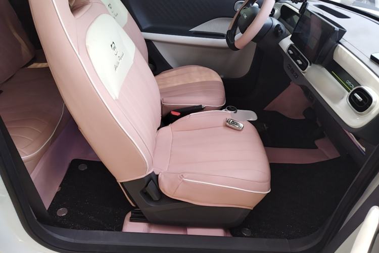 Used Geely Galaxy Panda 2025 210km Panda Kart Right Front Seat