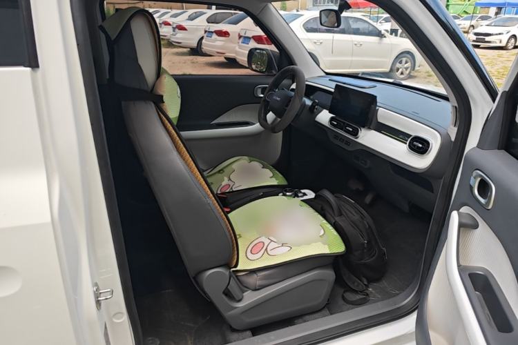 Used Geely Galaxy Panda 2025 210km Panda Kart Right Front Seat