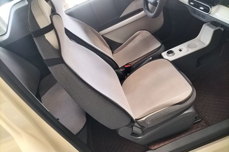 Used Geely Galaxy Panda 2025 210 km – Yuanqi Bear Right Front Seat