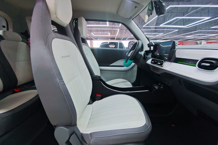 Used Geely Galaxy Panda 2025 210km Panda Rider Right Front Seat