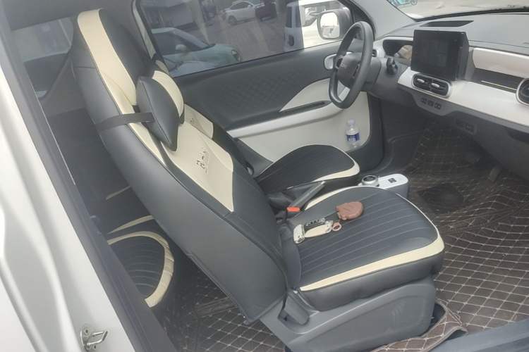 Used Geely Galaxy Panda 2025 210 km – Yuanqi Bear Right Front Seat