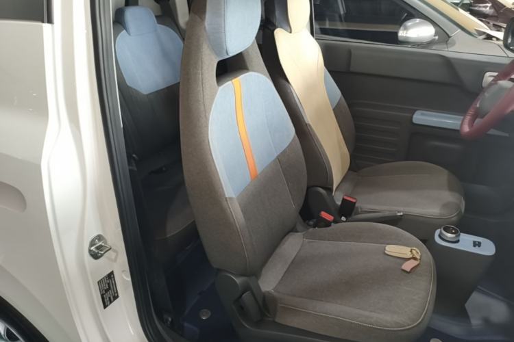 Used Geely Galaxy Panda 2025 210 km – Yuanqi Bear Right Front Seat