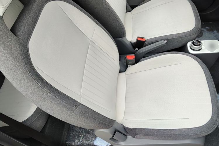 Used Geely Galaxy Panda 2025 210 km – Yuanqi Bear Right Front Seat