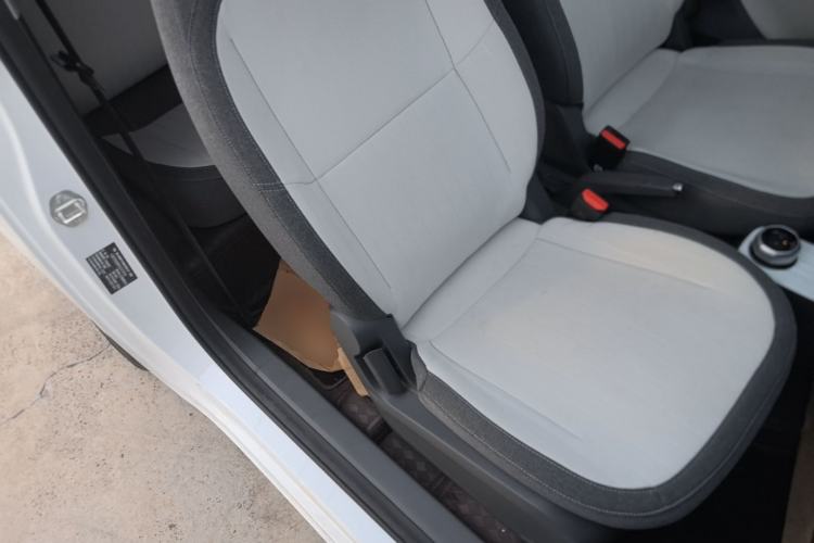 Used Geely Galaxy Panda 2025 210 km – Yuanqi Bear Right Front Seat