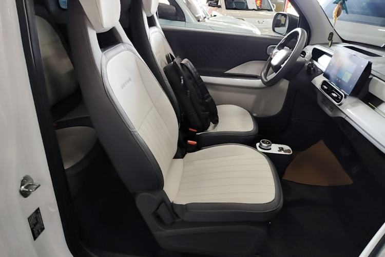 Used Geely Galaxy Panda 2025 210km Panda Kart Right Front Seat