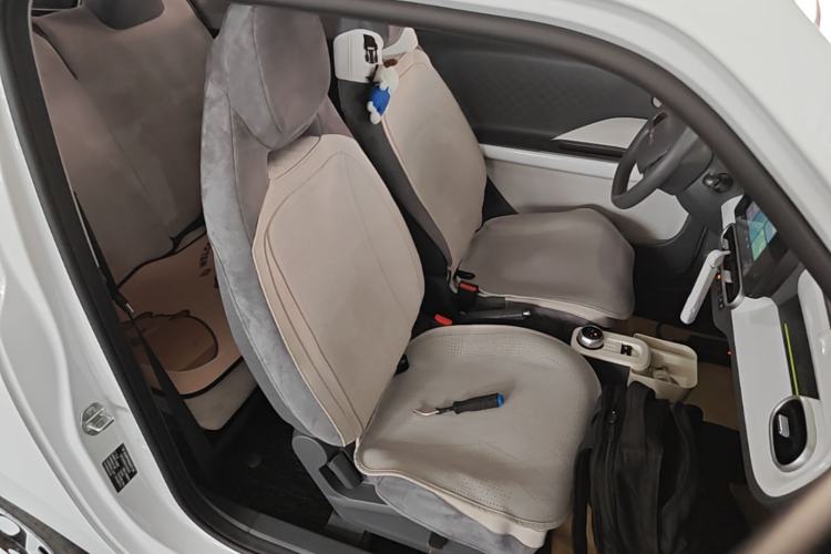 Used Geely Galaxy Panda 2025 210 km – Yuanqi Bear Right Front Seat