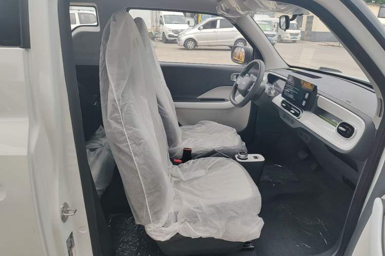 Used Geely Galaxy Panda 2025 210km Panda Kart Right Front Seat