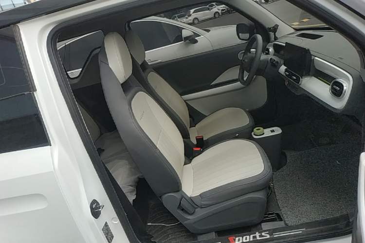 Used Geely Galaxy Panda 2025 210km Panda Kart Right Front Seat