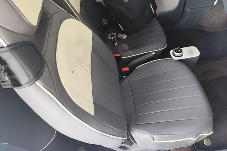 Used Geely Galaxy Panda 2025 210 km – Yuanqi Bear Right Front Seat